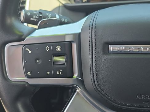 Certified 2024 Land Rover Discovery Metropolitan Edition AWD/4WD image 19