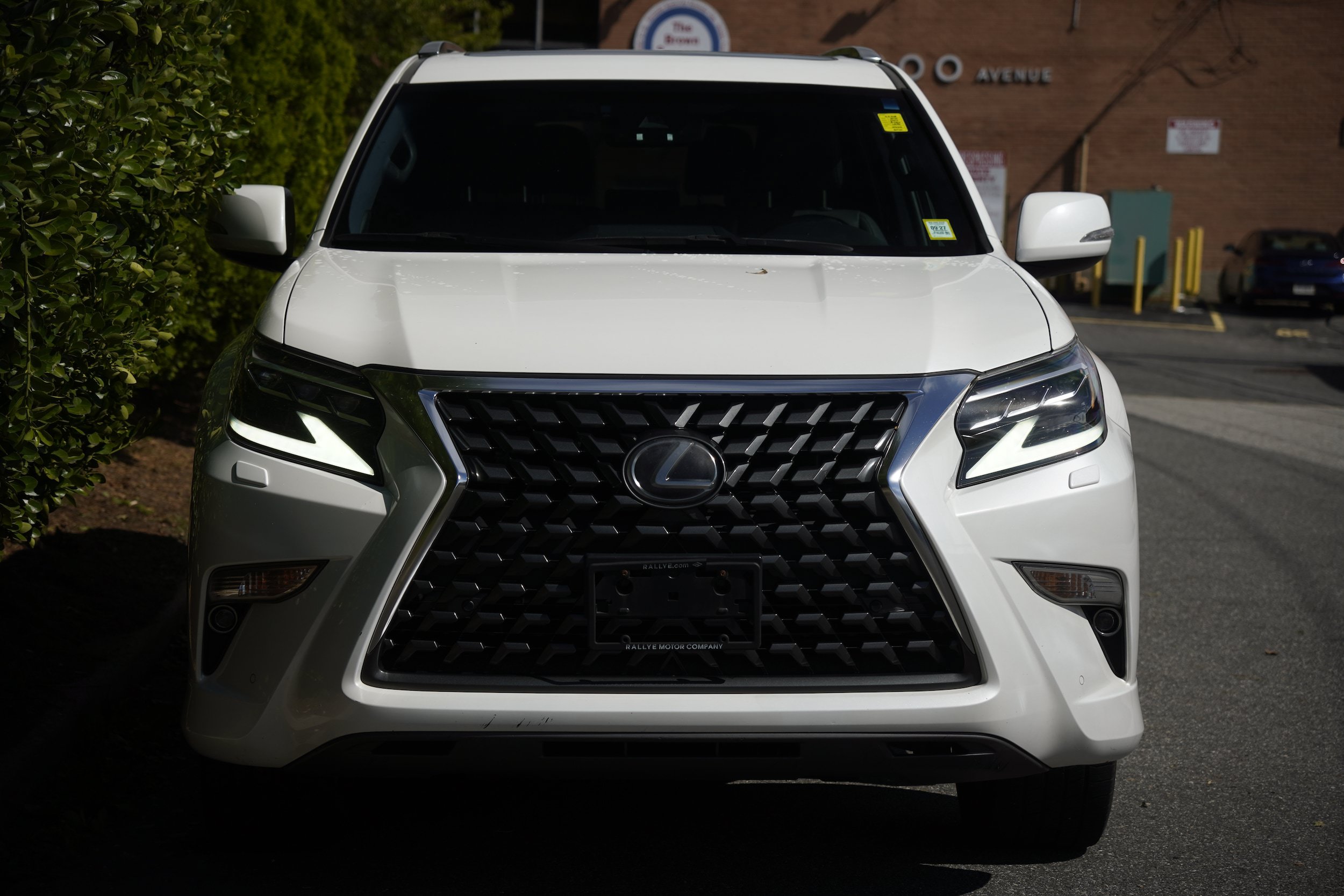 Used 2020 Lexus GX 460 Premium w/ Premium Package AWD/4WD image 11