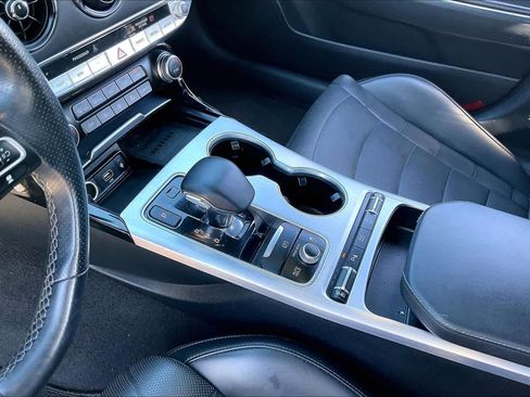 Used 2022 Kia Stinger GT2 image 15