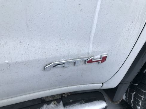 Used 2020 GMC Sierra 1500 AT4 w/ AT4 Preferred Package image 5