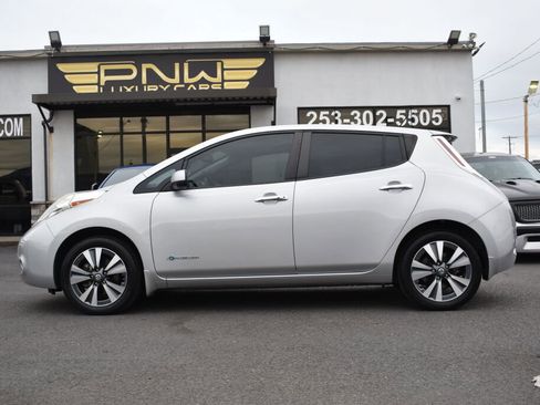 Used 2017 Nissan Leaf SL w/ Premium Package image 10