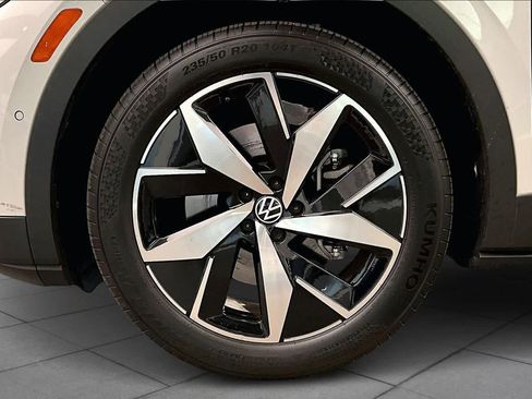 Used 2023 Volkswagen ID.4 S image 10