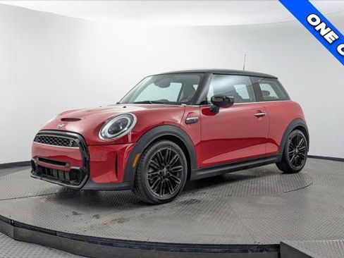 Used 2023 MINI Cooper S FWD image 2