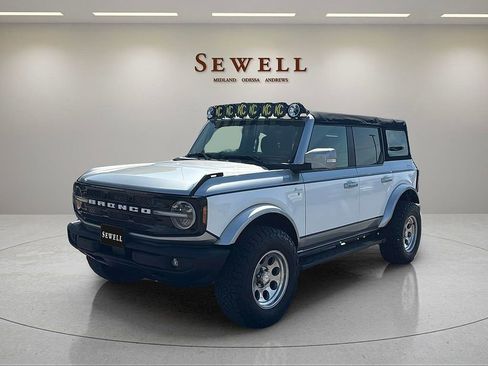 Used 2022 Ford Bronco Outer Banks image 1