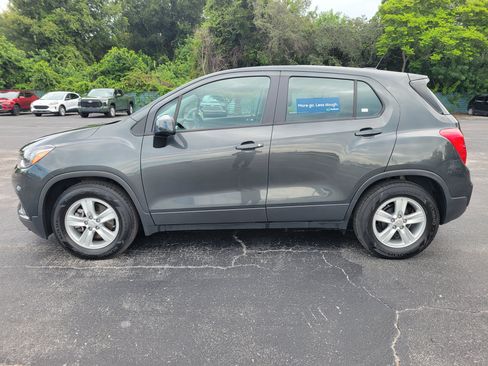 Used 2019 Chevrolet Trax LS FWD image 9