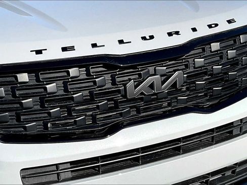 Used 2022 Kia Telluride EX w/ EX Premium Package image 29