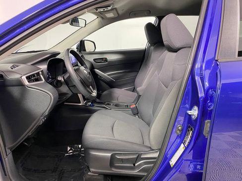 Used 2024 Toyota Corolla Cross LE image 11