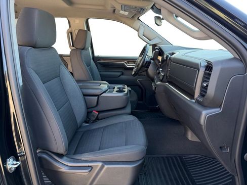 Used 2023 Chevrolet Silverado 1500 LT AWD/4WD image 18