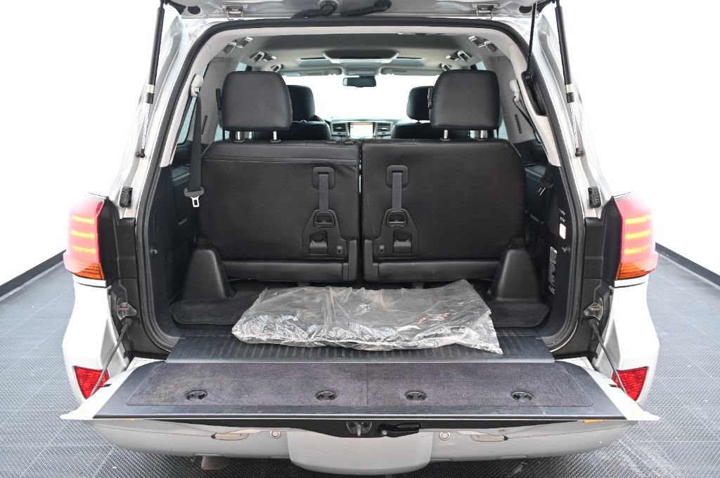 Used 2011 Lexus LX 570 4WD w/ Luxury Pkg image 52
