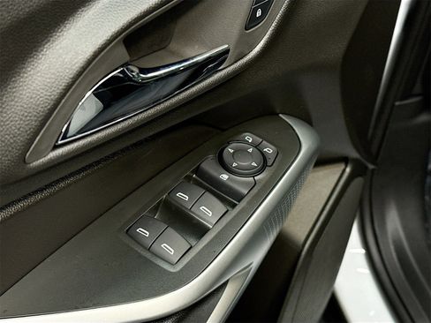 New 2026 Chevrolet Trax RS image 18