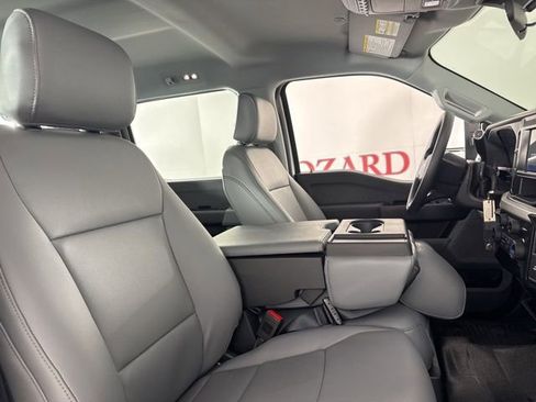 New 2026 Ford F250 XL w/ XL Chrome Package image 18