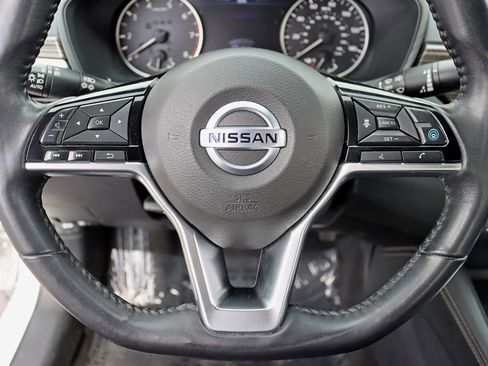 Used 2019 Nissan Altima 2.5 Platinum AWD/4WD image 18