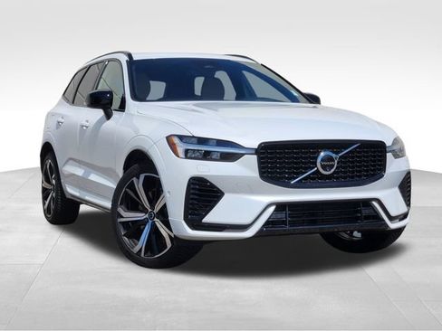 Certified 2024 Volvo XC60 T8 Ultimate w/ Protection Package Premier AWD/4WD image 6