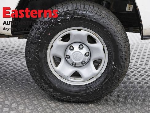 Used 2021 Toyota Tacoma SR RWD image 31