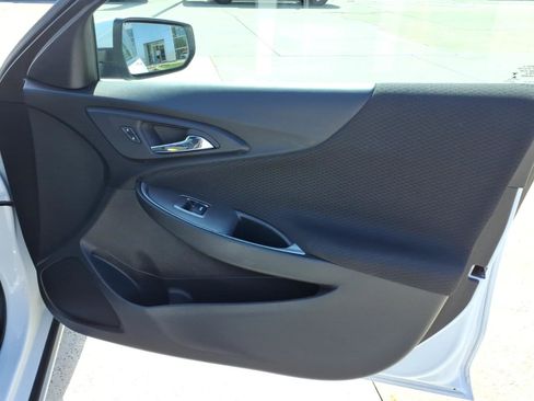 Used 2023 Chevrolet Malibu LT image 7