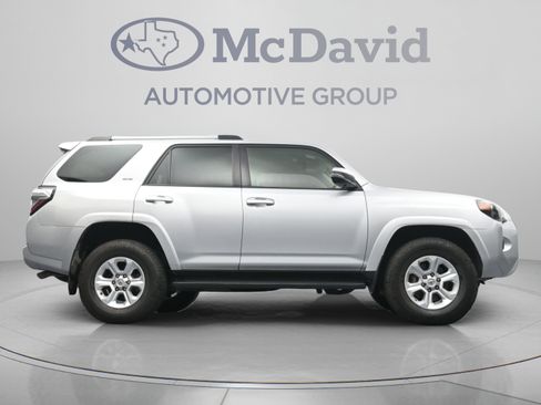 Used 2021 Toyota 4Runner SR5 Premium AWD/4WD image 31