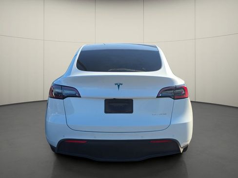 Used 2021 Tesla Model Y Long Range AWD/4WD image 6
