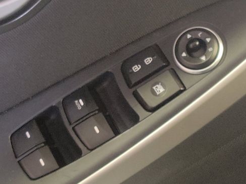 Used 2016 Hyundai Elantra GT w/ Option Group 02 image 27