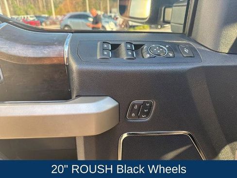 Certified 2022 Ford F250 Lariat w/ Black Appearance Package image 13