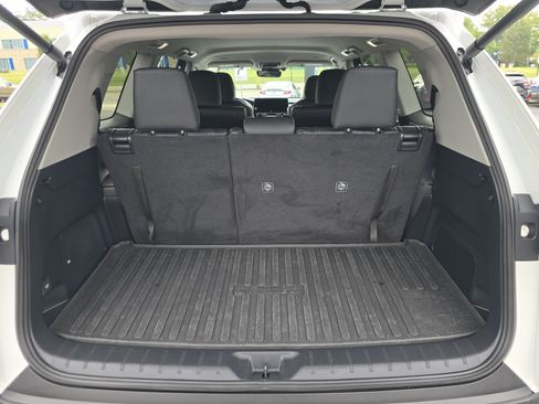 Used 2024 Toyota Grand Highlander AWD Hybrid image 16