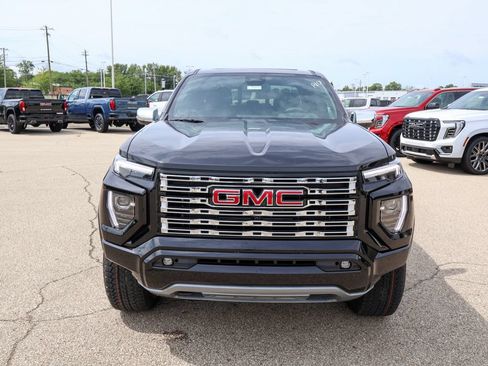 New 2026 GMC Canyon Denali w/ LPO, Black Badging Package AWD/4WD image 32