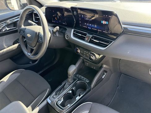 Used 2025 Chevrolet TrailBlazer LT image 25
