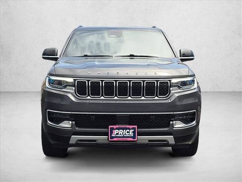 Used 2024 Jeep Wagoneer L Series II w/ Flexible Seating Group AWD/4WD image 2
