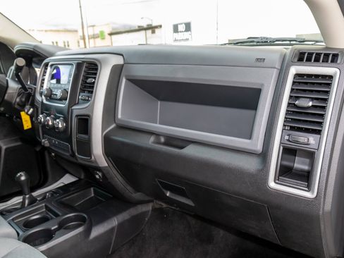 Used 2016 RAM 3500 Tradesman w/ Chrome Appearance Group image 18