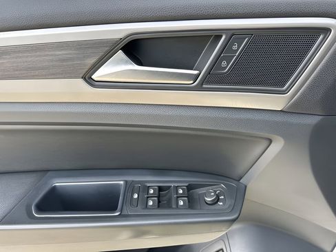 Used 2021 Volkswagen Atlas SEL image 26