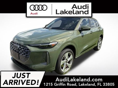 Used 2025 Audi Q5 Premium Plus w/ Premium Plus AWD/4WD image 1
