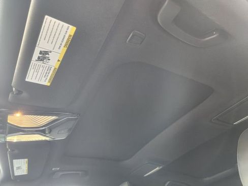 Used 2022 BMW 750i xDrive w/ M Sport Package image 19