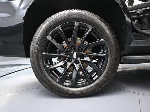 Used 2021 Cadillac Escalade Sport w/ LPO, Illumination Package AWD/4WD image 10