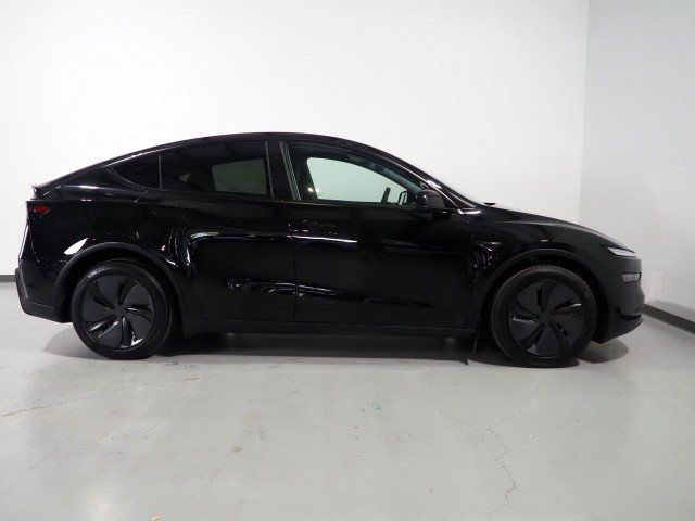 Used 2026 Tesla Model Y Long Range RWD image 6