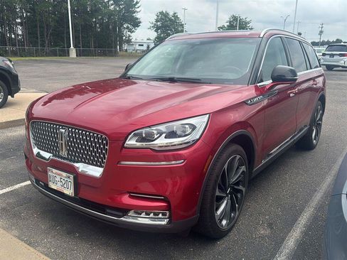 Used 2020 Lincoln Aviator Reserve w/ Equipment Group 202A AWD/4WD image 3