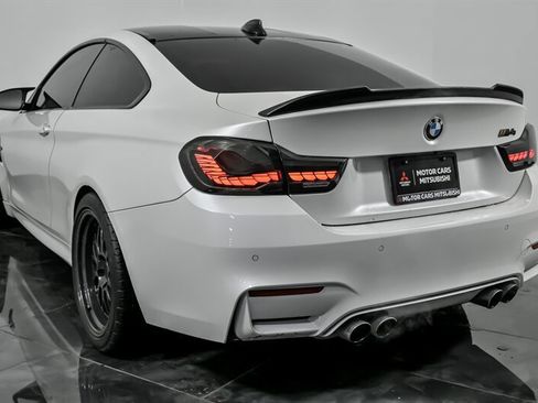 Used 2015 BMW M4 image 9