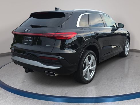 Certified 2025 Audi Q5 Premium w/ Premium Plus AWD/4WD image 5