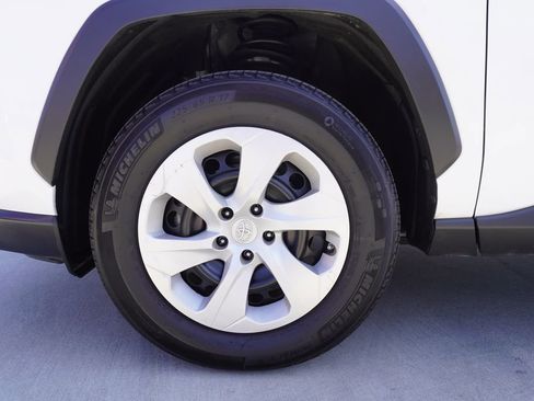 Certified 2024 Toyota RAV4 LE FWD image 22