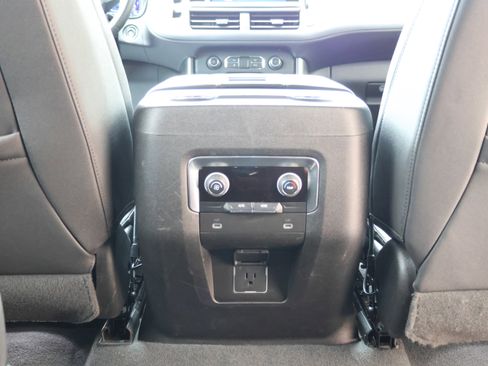 Used 2023 Chevrolet Tahoe Z71 AWD/4WD image 31