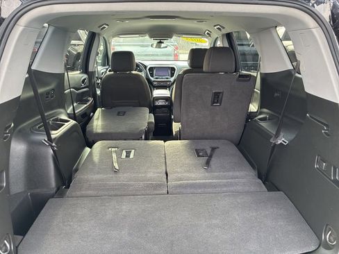 Used 2023 GMC Acadia SLE w/ Driver Convenience Package image 27