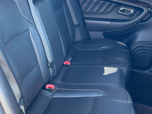 Used 2015 Ford Taurus Limited FWD image 25