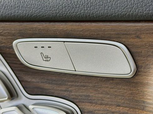 Used 2022 Mercedes-Benz GLC 300 image 19