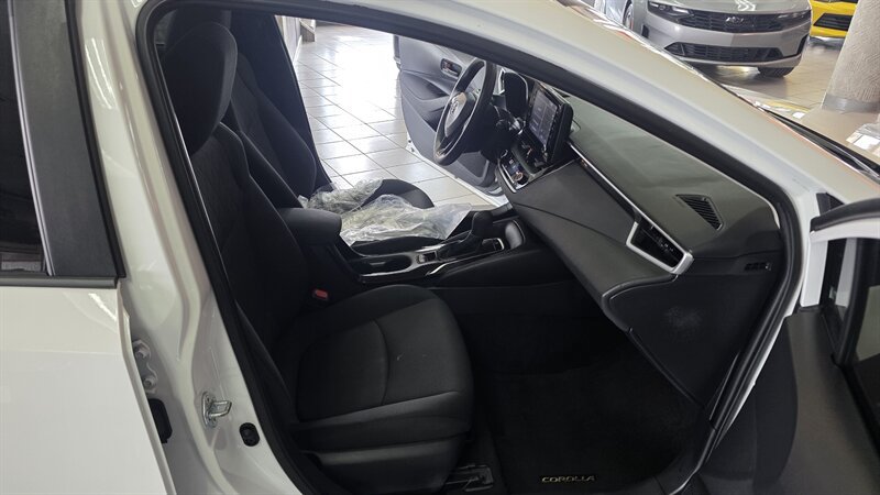 Used 2022 Toyota Corolla LE FWD image 20