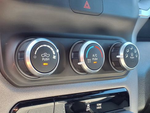 Used 2022 RAM 1500 Big Horn RWD image 28