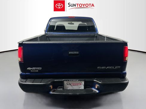 Used 2003 Chevrolet S10 Pickup LS RWD image 5