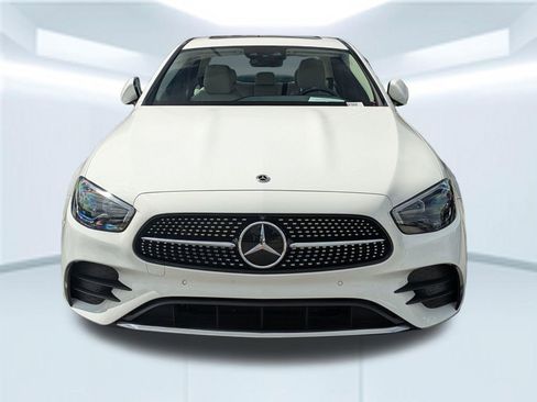 Used 2023 Mercedes-Benz E 350 Sedan image 4