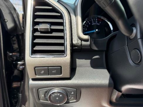 Used 2020 Ford Expedition XLT w/ Equipment Group 202A AWD/4WD image 26