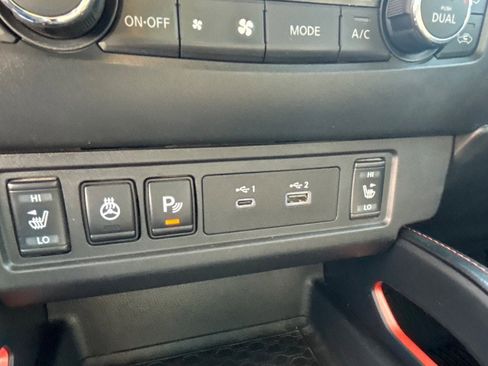 Used 2023 Nissan Frontier PRO-4X w/ Pro-4X Premium Package image 53