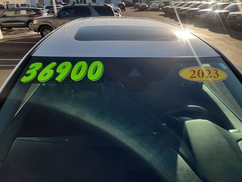 Used 2023 Honda Odyssey EX-L image 12