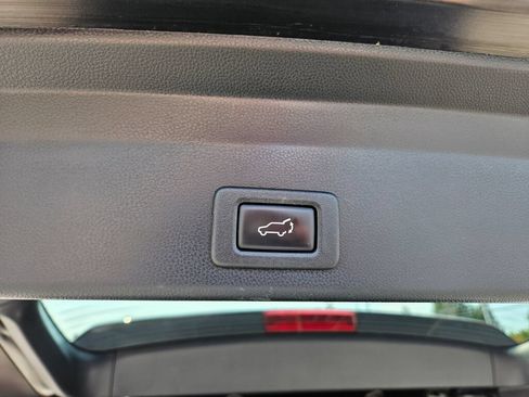 Used 2019 Subaru Ascent Limited AWD/4WD image 10