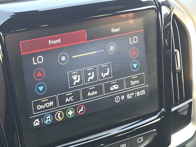 Used 2022 Chevrolet Traverse LT FWD image 35